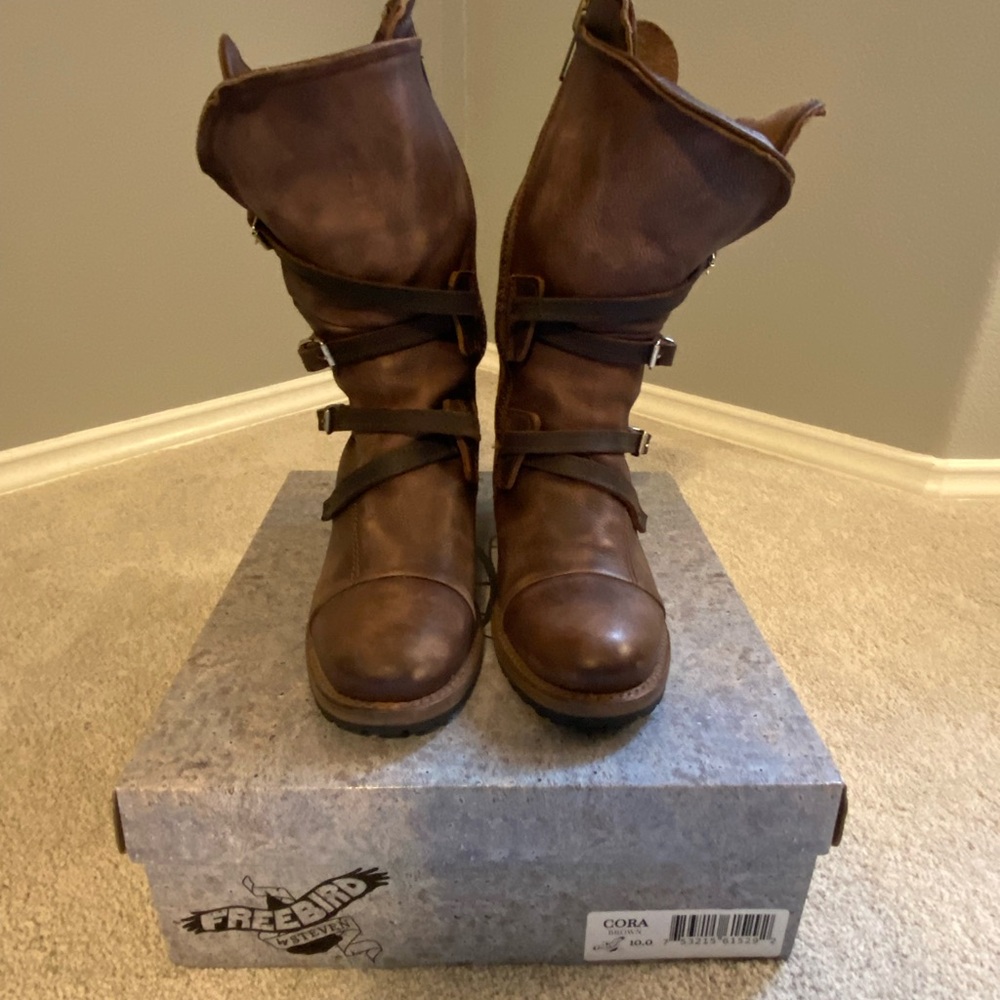 Freebird Women's Cora Brown Leather Boots - Picture 9 of 15